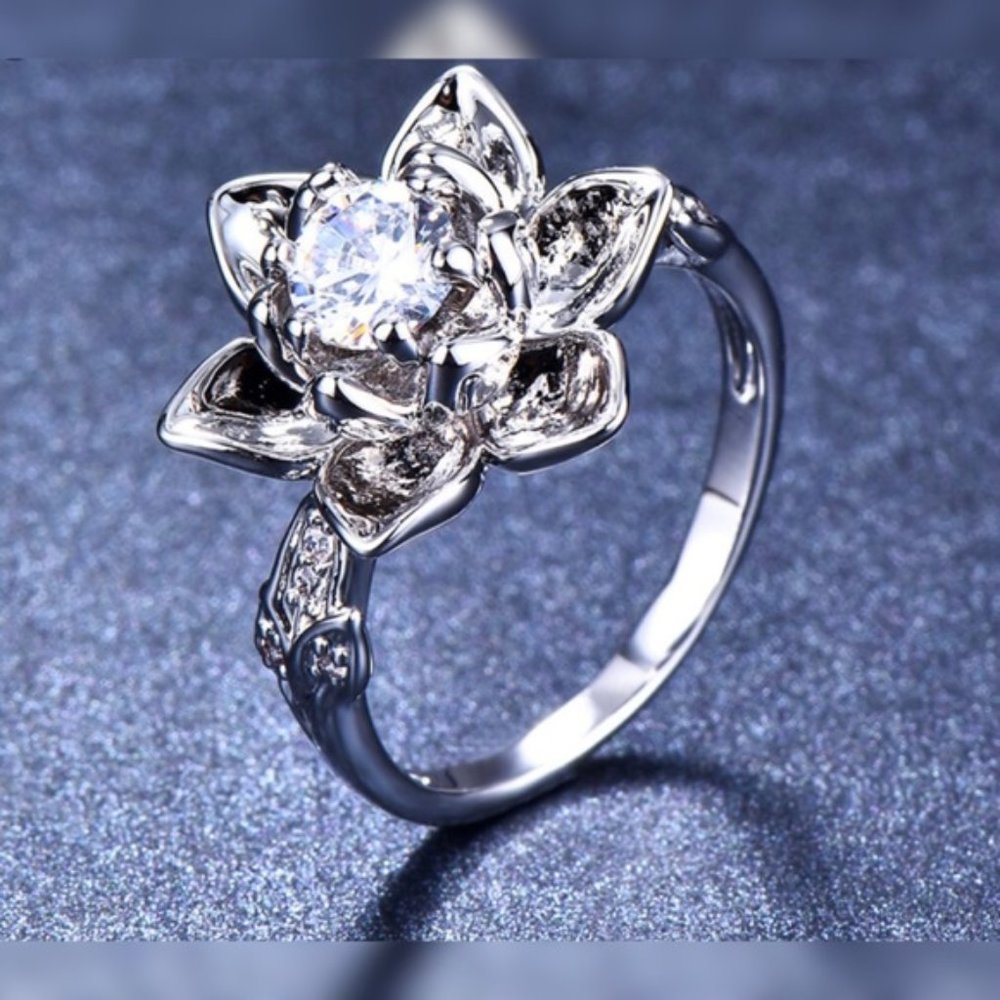 925 STERLING SILVER LOTUS FLOWER DIAMOND RING
